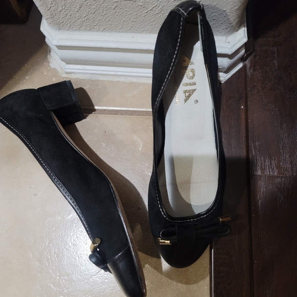 APIA. Italian trade mark shoes - Picture 1 of 4